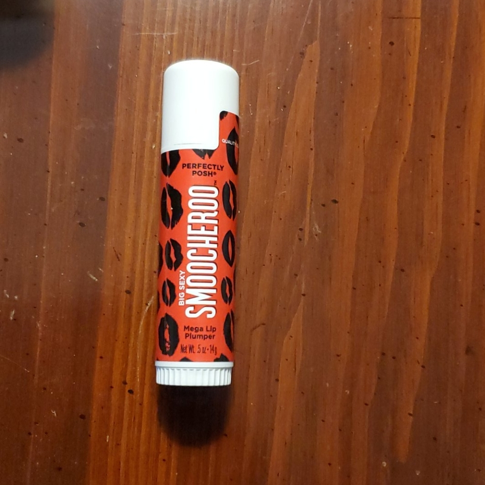 Perfectly Posh SMOOCHERO Lip Plumper